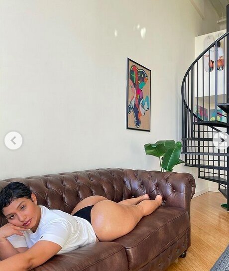 ゲイランジェリーOnlyFans ヌード 写真