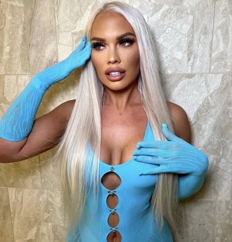 Sophia Turner Deso xxx女優 写真