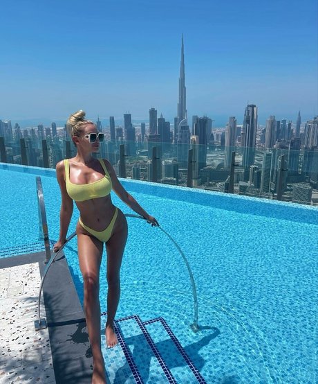 美女ヌードOnlyFans セクシーヌード ギャラリー