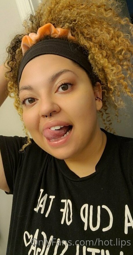 hot lips XXXモデル 画像