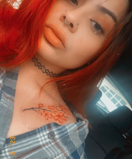 emilyelixer セクシーなスター ギャラリー