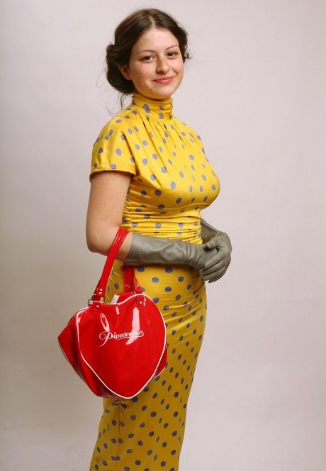 Alia Shawkat ポルノスター HD 写真