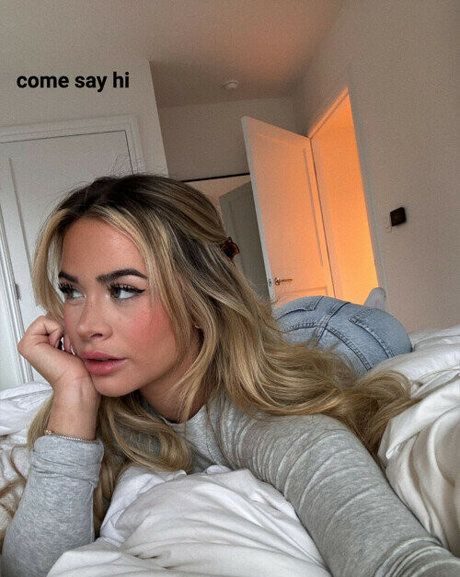 Em1ly El1zabeth アートポルノスター 写真