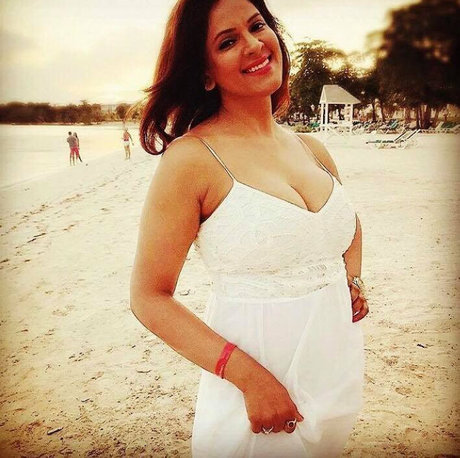 Minakshie Sethii 完璧なモデル 写真