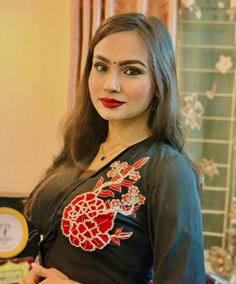 Umme Zamilatun Naima かわいいスター 写真