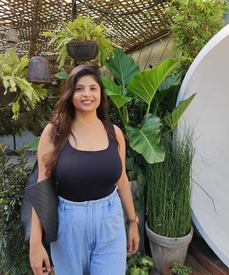 Tassels and Trails 可愛い女優 写真