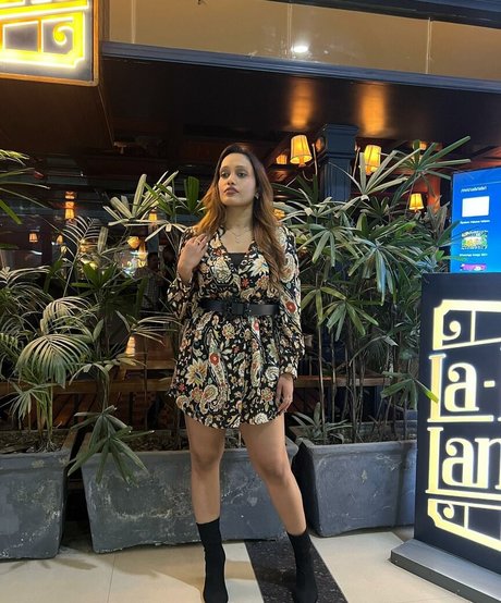 アジア人 BBC オンリーファンズ ヌード 画像