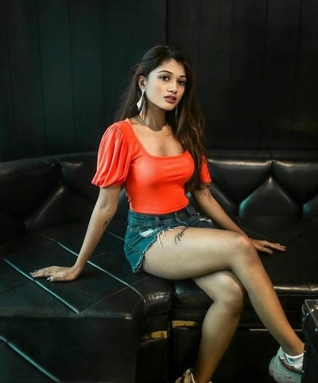 Ridhima Bisht 最高のモデル 写真