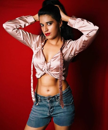 Foxy Queen ポルノスター セクシー 写真