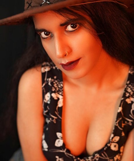 Foxy Queen モデル 写真