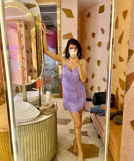 Akshita Dutta ポルノスター エロティック 写真