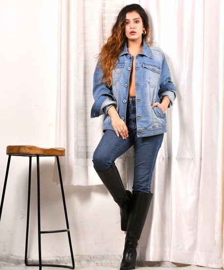 Akshita Dutta アートポルノスター 画像