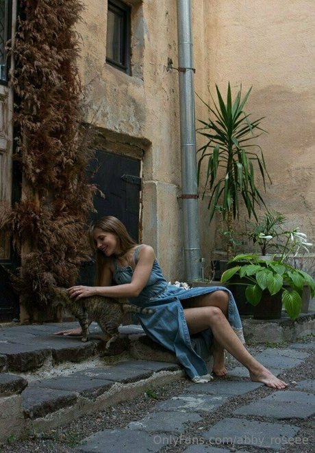 abby roseee スター 裸 ギャラリー