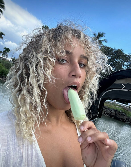 Salah Brooks ポルノスター ギャラリー