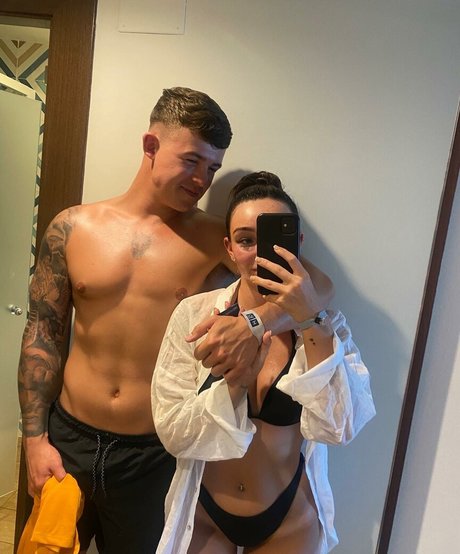 レズビアンの足OnlyFans えろた 写真