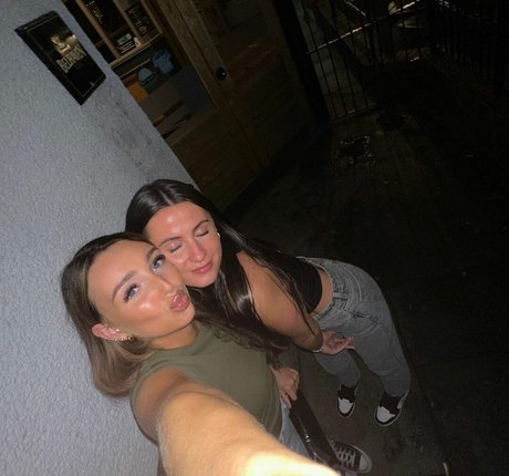 熟女メガネOnlyFans アート裸 ギャラリー