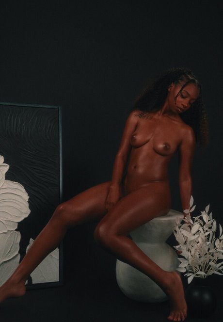 かわいいティーンのオンリーファンズ ホット 画像