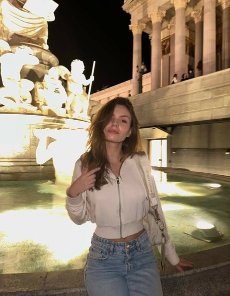 emilycutee スターセックス 写真