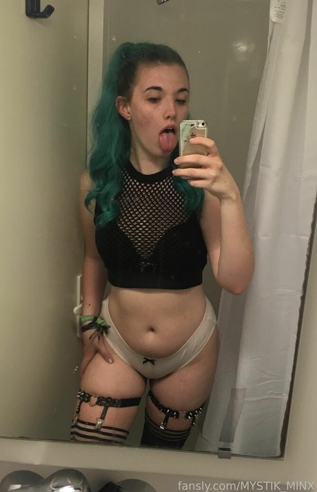 MYSTIK MINX ポルノスター HD 写真