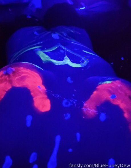 BlueHuneyDew ポルノ女優 写真