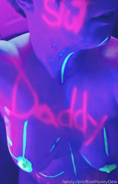 BlueHuneyDew ポルノモデル 写真