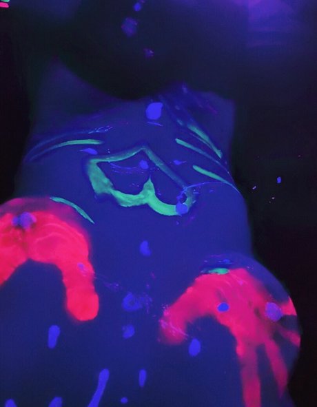 BlueHuneyDew ポルノモデル 画像