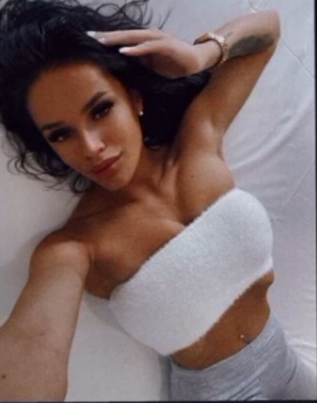 小さなオンリーファンズ セクシー 写真