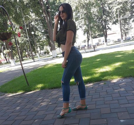 Denisa R Maria ポルノ女優 アーカイブ