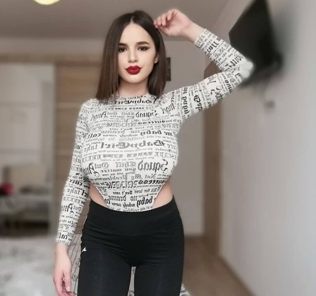 Denisa R Maria xxxスター 写真