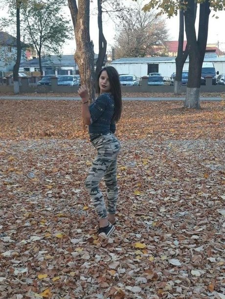 Denisa R Maria アートポルノスター ギャラリー