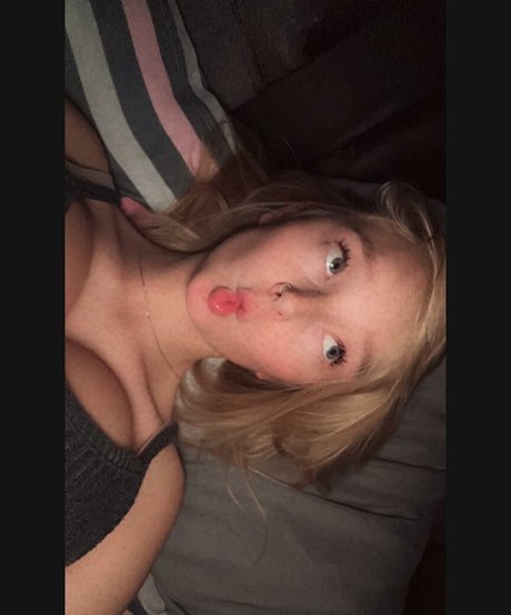 巨乳の黒人女性オンリーファンズ ホットセックス 画像