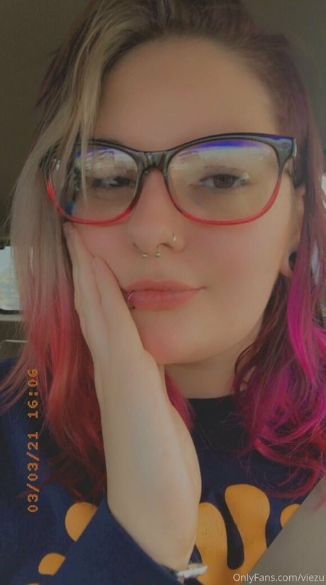 viezu ポルノモデル 写真