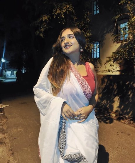 Ruchika Tandon ポルノスター 写真