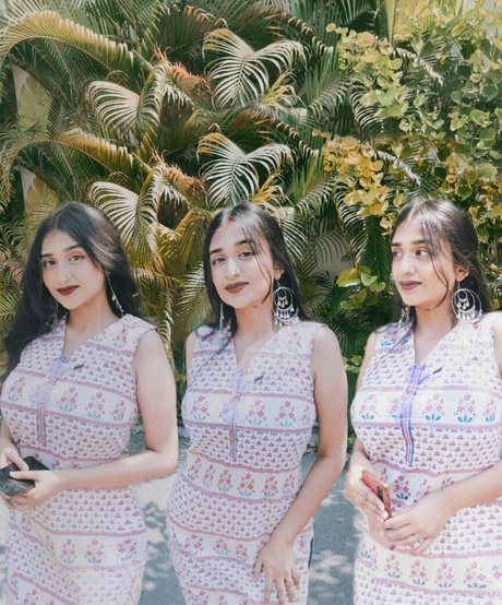 Ruchika Tandon 裸モデル 写真