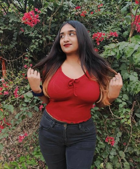 Ruchika Tandon ポルノスター HD 写真