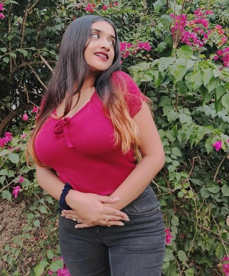 Ruchika Tandon 女優 画像