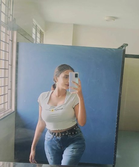 Ruchika Tandon 独占スター 画像