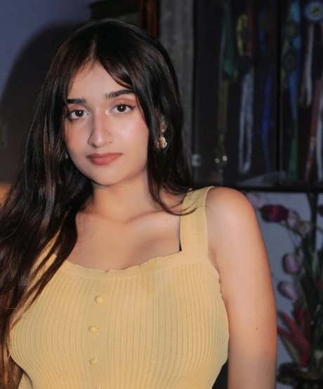 Ruchika Tandon かわいいモデル 写真