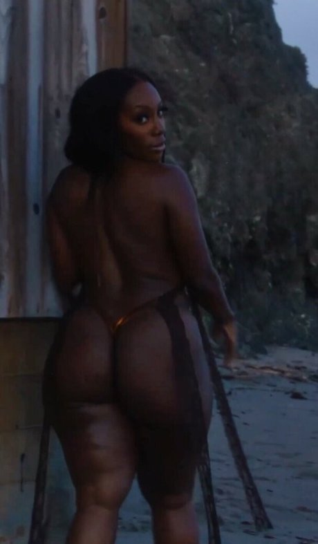 thesensationstar ポルノモデル 写真