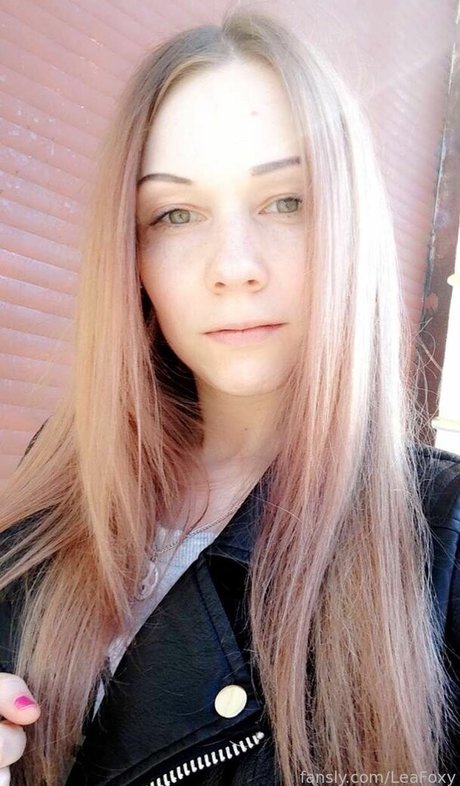 ティーンシーメールオンリーファンズ アートヌード 写真