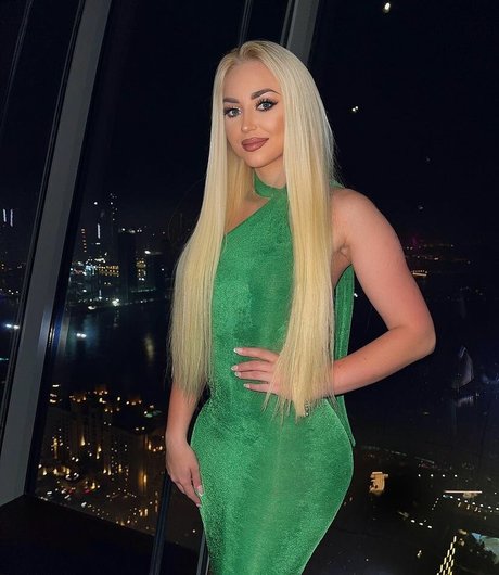 ニューハーフ ドミナトリックス OnlyFans 無料xxx 写真