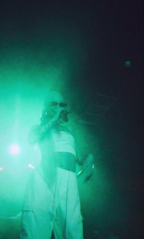 甘いおまんこオンリーファンズ 無料裸 ギャラリー