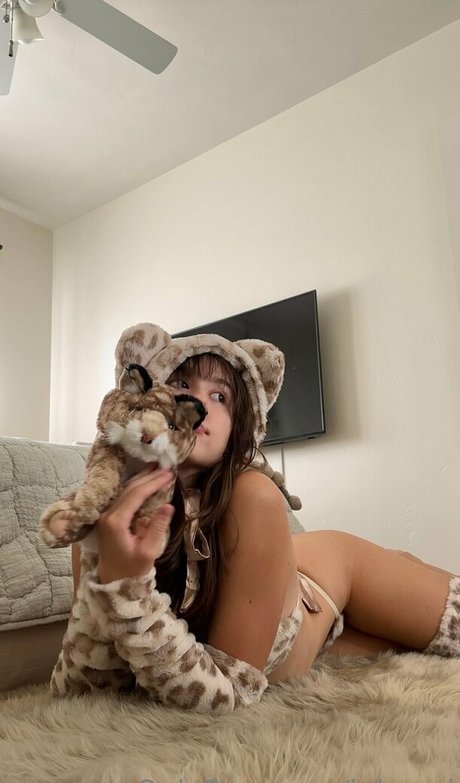 julesari ポルノスター 写真