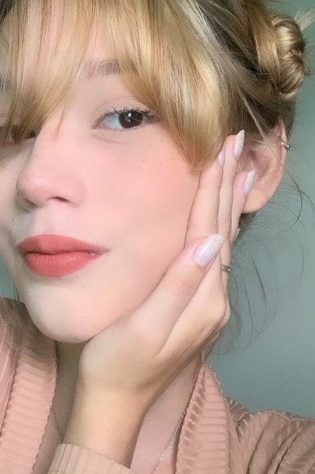 Hdceli ポルノ女優 写真