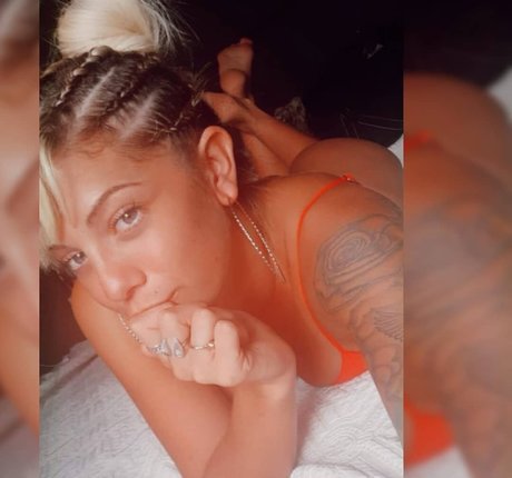 Fiama Berenice スター ヌード 写真