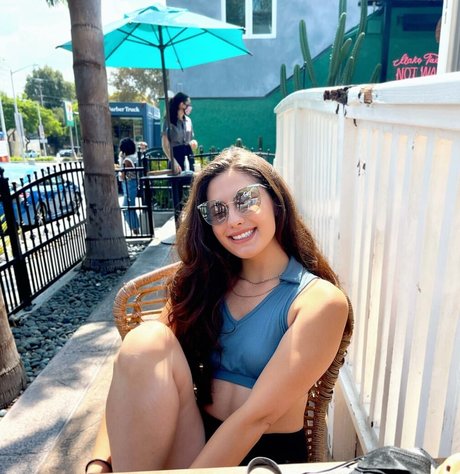 Ashley Jolly 女優 画像