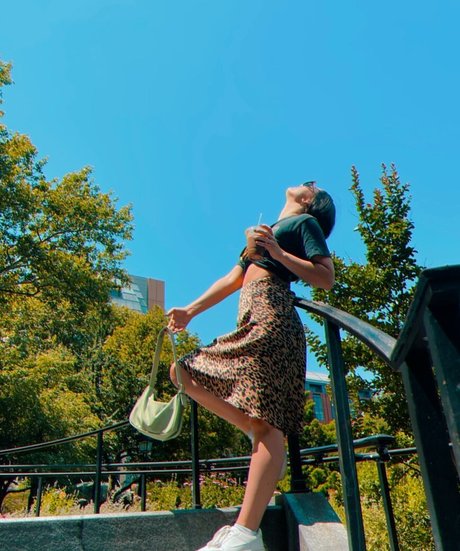 金髪クーガーオンリーファンズ ヌード 画像