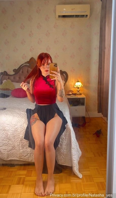 Natasha Yes アートスター 写真