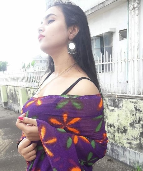 Aarohi Verma 素敵なスター 画像