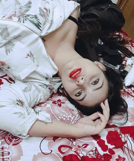 Aarohi Verma 高品質スター 画像